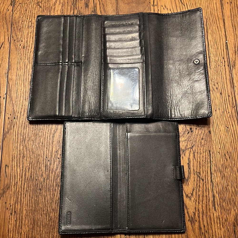 Coach Wallet - Picture 3 of 4